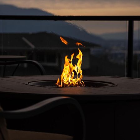 Villa Mountain Retreat With Views, Hot Tub, Games & Ac à Chilliwack Extérieur photo